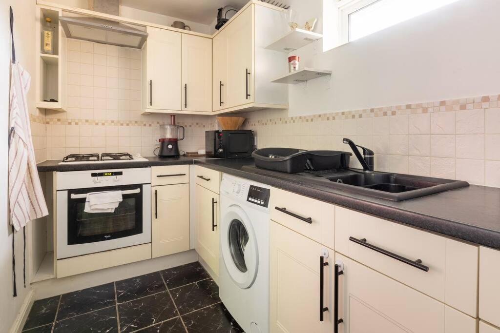 Charming Cosy Coach House In Fishponds Leilighet Bristol